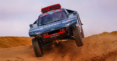 Carlos Sainz consigue la primera victoria de etapa con un coche electrificado en el Dakar